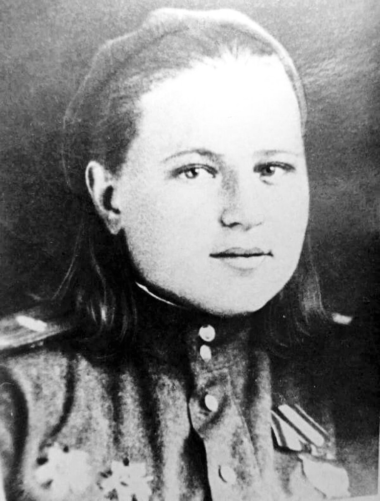 Нина Бондарь