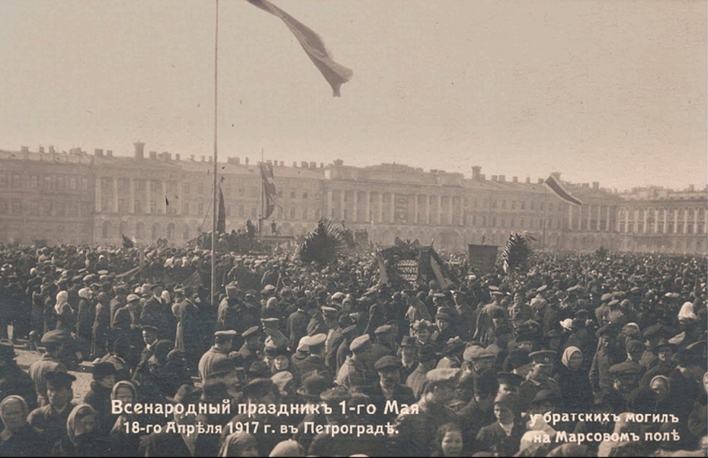 рис.6_У братских могил.jpg