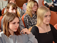 Презентация книги «Избранное» Ивана Семоненкова