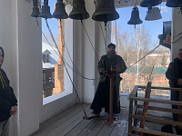 На волне колокольного звона…