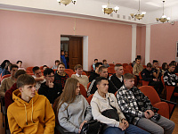 «Под маминым крылом»