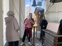 На волне колокольного звона…