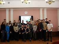 «Под маминым крылом»