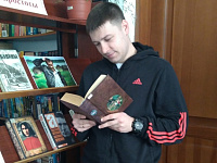 Читательская эстафета «Читаем вместе рассказы Шукшина»