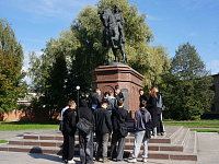 Пешком в историю