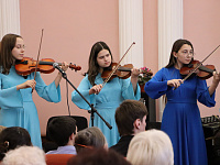 Славим возраст золотой