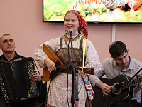 Славим возраст золотой